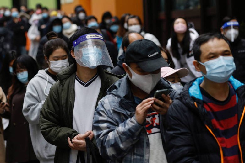 香港第5波武漢肺炎疫情持續狂燃，今（26）日新增1萬7063例確診，再創單日確診數新高。（路透）